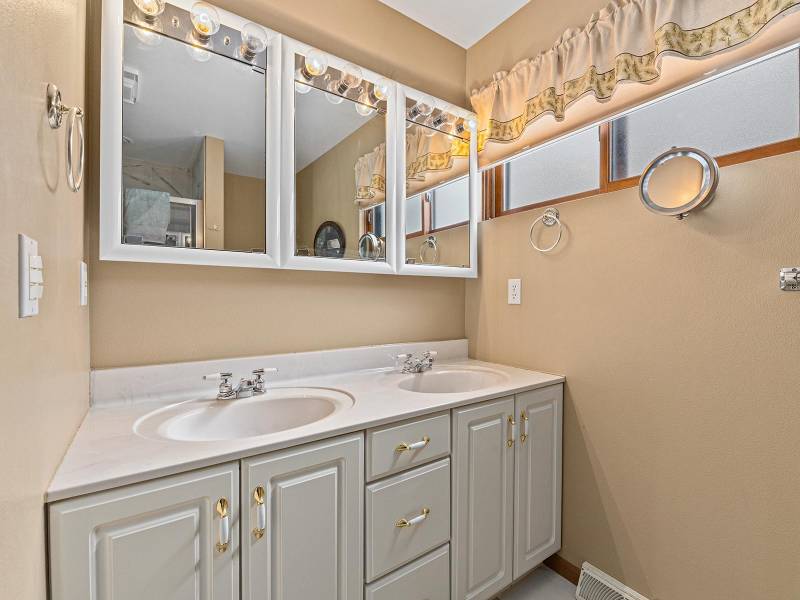 203 River St, , Eagle River,  WI 54521 United States