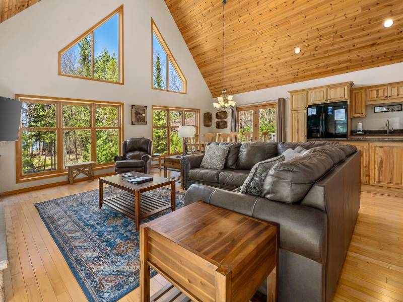 1487 Oak Ln, , Eagle River,  WI 54521 United States
