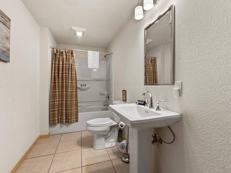 1487 Oak Ln, , Eagle River,  WI 54521 United States