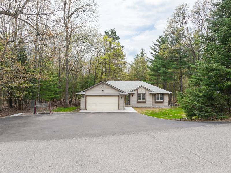 3725 Oakcrest Ln, , Eagle River,  WI 54521 United States