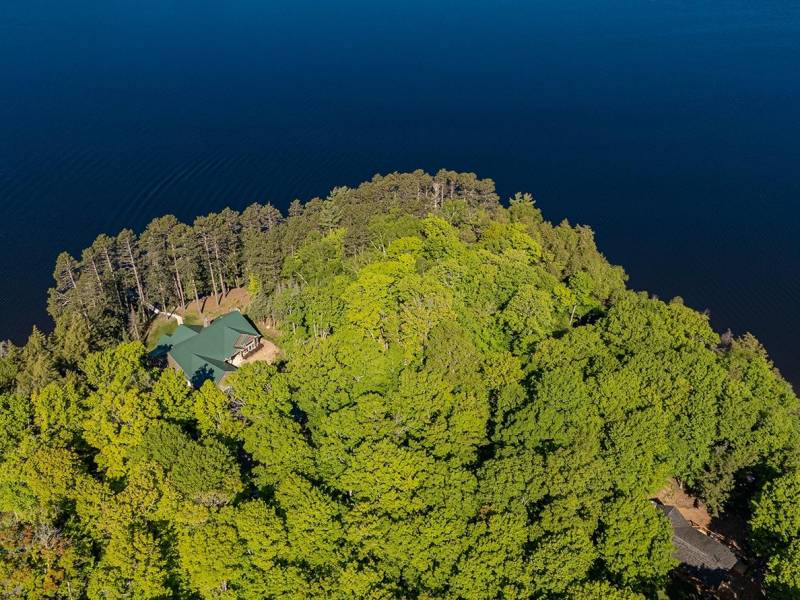 Whole/8221 Trails End Rd, , Land O Lakes,  WI 54540 United States