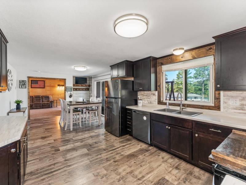 609 N Bond St, , Eagle River,  WI 54521 United States
