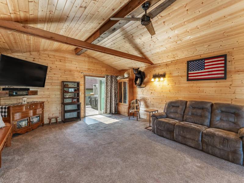 609 N Bond St, , Eagle River,  WI 54521 United States