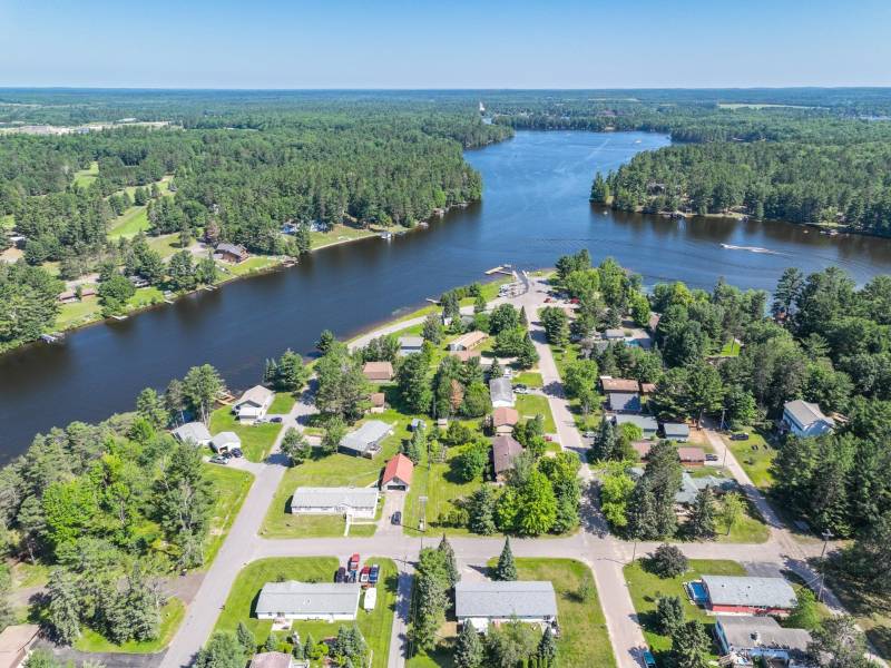 609 N Bond St, , Eagle River,  WI 54521 United States