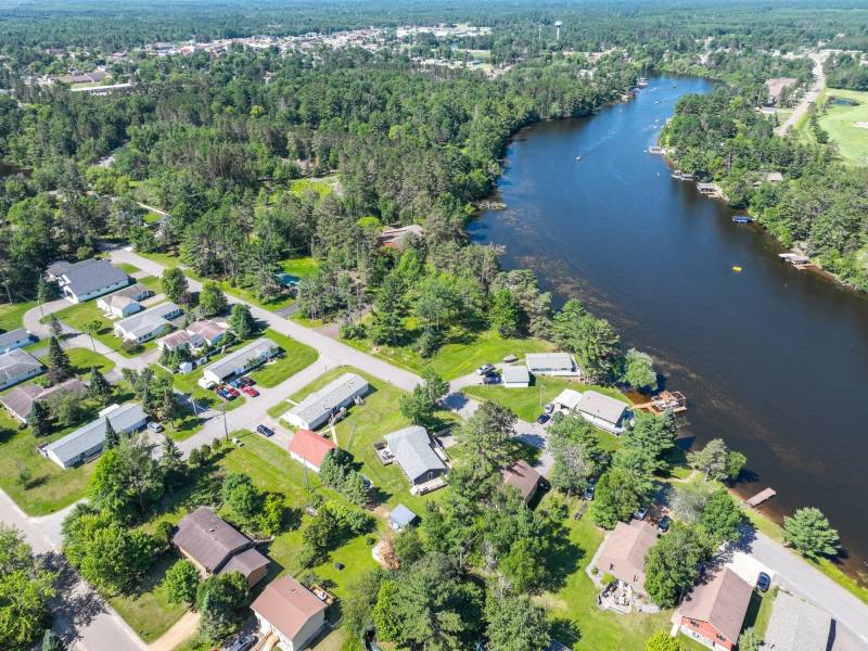 609 N Bond St, , Eagle River,  WI 54521 United States
