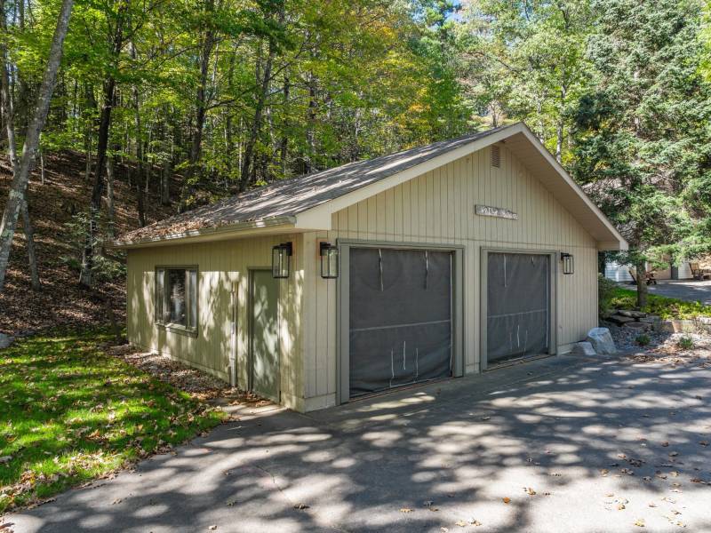 1612 McKinley Blvd, , Eagle River,  WI 54521 United States