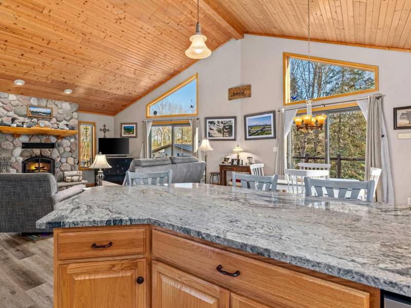 9063 Burnham Lake Rd, , Lake Tomahawk,  WI 54539 United States