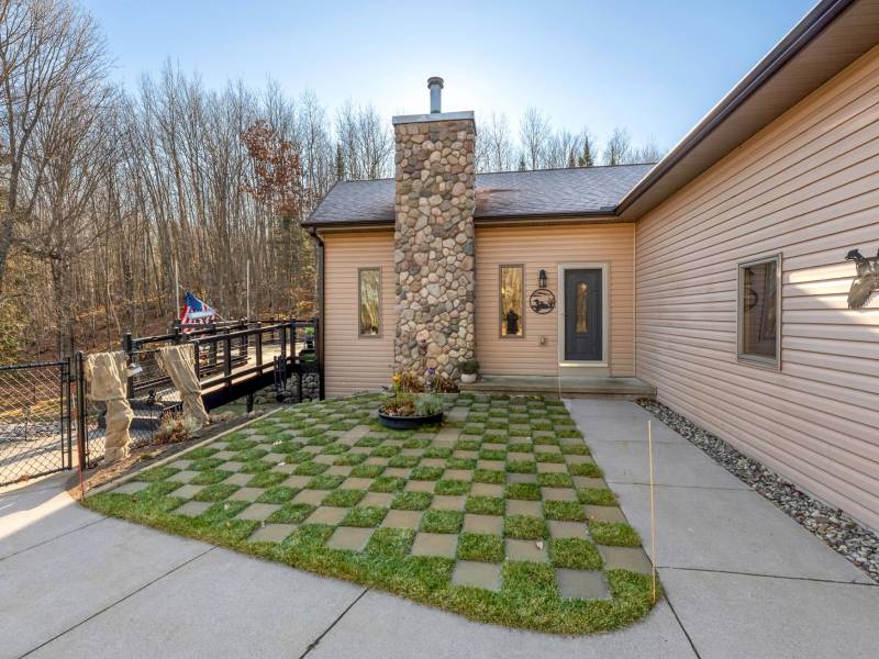 9063 Burnham Lake Rd, , Lake Tomahawk,  WI 54539 United States