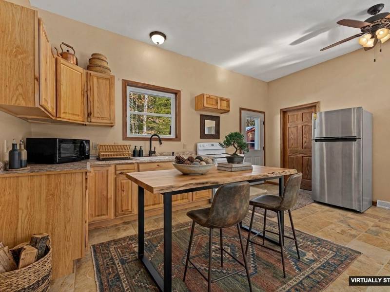 , Florence,  WI 54121 USA