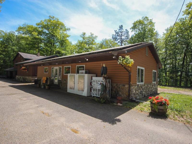 667 HWY 45, Town of Lincoln, Eagle River,  WI 54521 USA