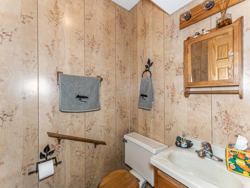 667 HWY 45, Town of Lincoln, Eagle River,  WI 54521 USA