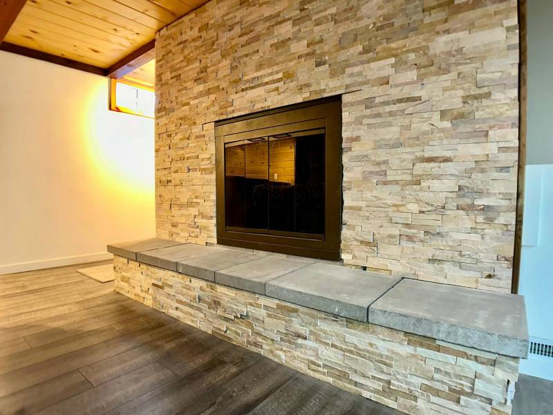 1532  Sandstone Cir, Eagle River,  WI 54521