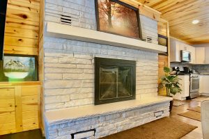 1532  Sandstone Cir, Eagle River,  WI 54521