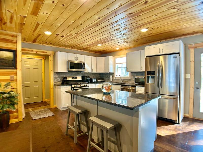 1532  Sandstone Cir, Eagle River,  WI 54521