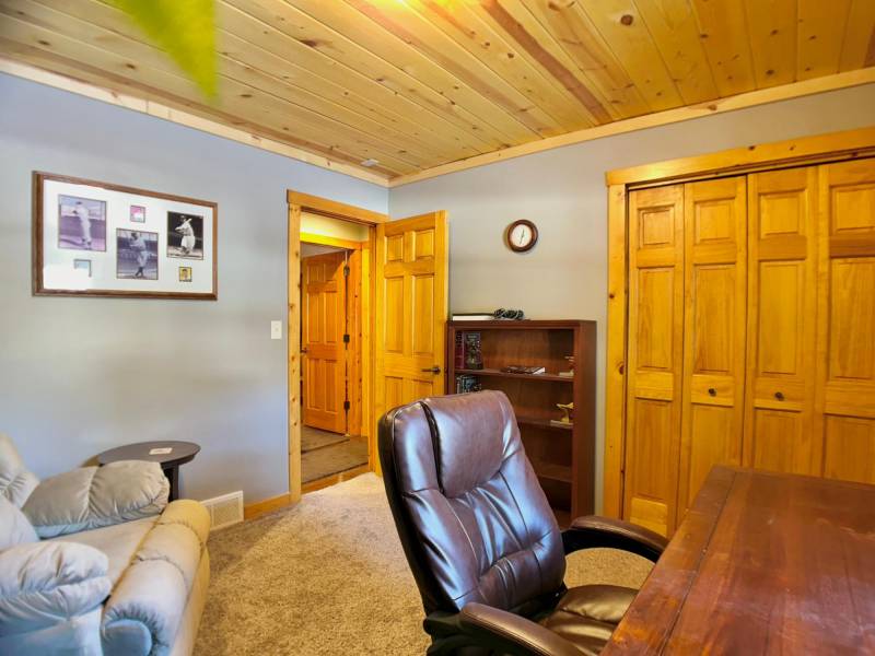 1532  Sandstone Cir, Eagle River,  WI 54521