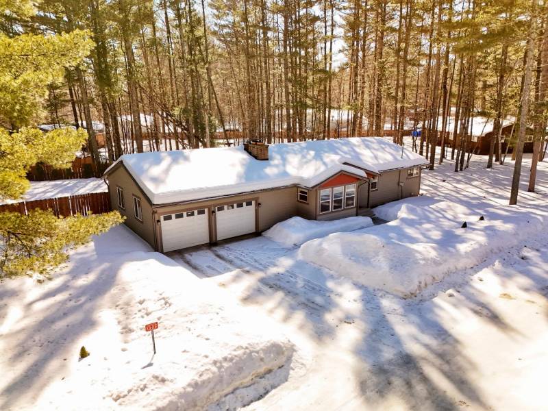 1532  Sandstone Cir, Eagle River,  WI 54521