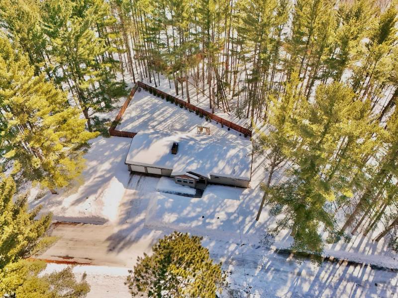 1532  Sandstone Cir, Eagle River,  WI 54521