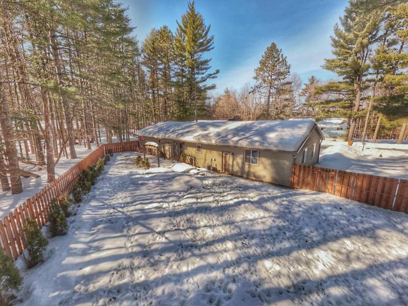 1532  Sandstone Cir, Eagle River,  WI 54521