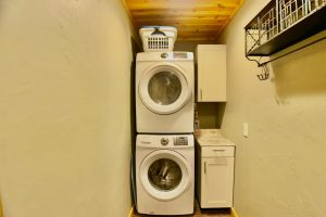 1532  Sandstone Cir, Eagle River,  WI 54521