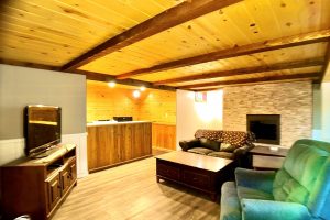 1532  Sandstone Cir, Eagle River,  WI 54521