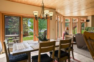 Lincoln, Eagle River,  WI 54521 USA
