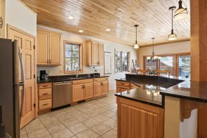 Lincoln, Eagle River,  WI 54521 USA