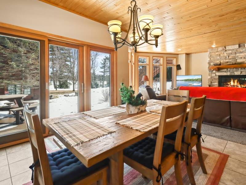 Lincoln, Eagle River,  WI 54521 USA