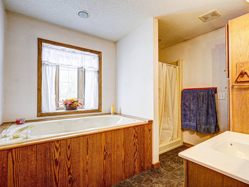 10695 Moodig Rd, Bradley, Tomahawk,  WI 54487 USA