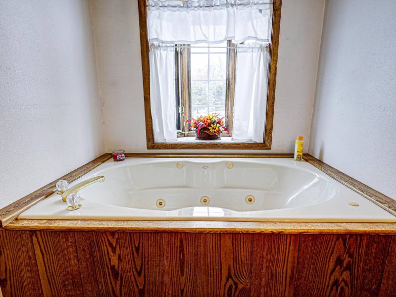 10695 Moodig Rd, Bradley, Tomahawk,  WI 54487 USA