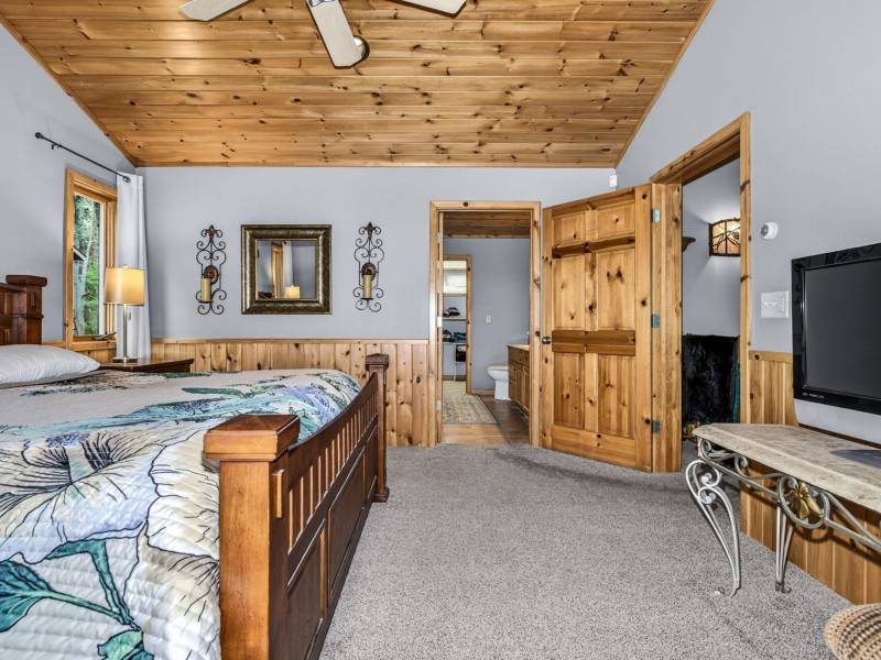 9026 Rapps Rd, Woodruff, Woodruff,  WI 54568 United States