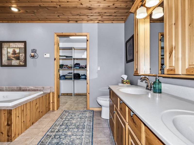 9026 Rapps Rd, Woodruff, Woodruff,  WI 54568 United States