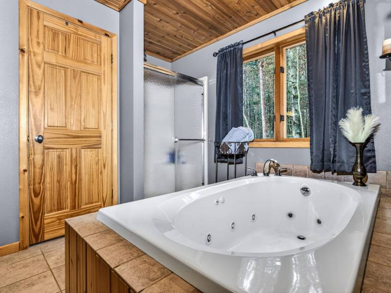 9026 Rapps Rd, Woodruff, Woodruff,  WI 54568 United States