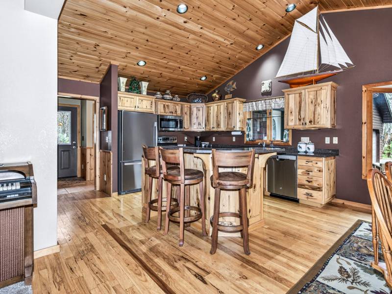 9026 Rapps Rd, Woodruff, Woodruff,  WI 54568 United States