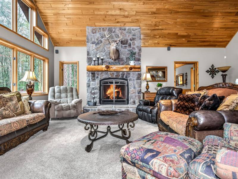 9026 Rapps Rd, Woodruff, Woodruff,  WI 54568 United States