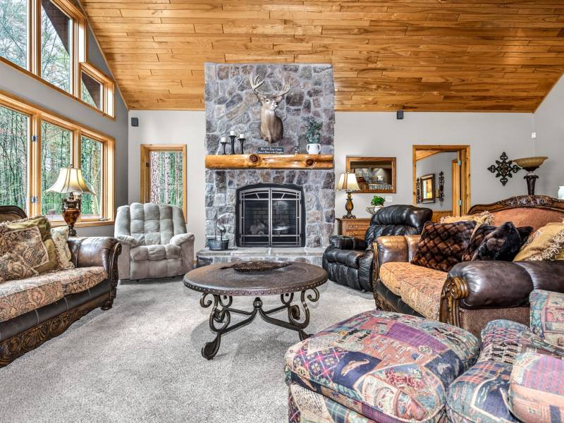 9026 Rapps Rd, Woodruff, Woodruff,  WI 54568 United States