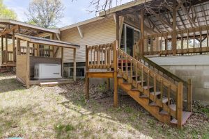 10362 Leisure Dr N, ,