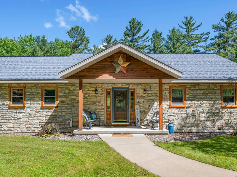 N1601 Crystal Lake Rd, , Land O Lakes,  MI 54540