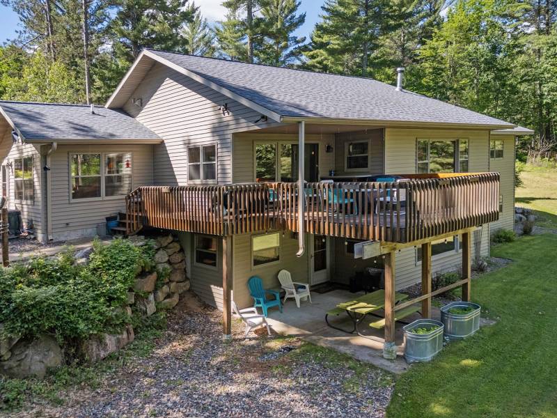 N1601 Crystal Lake Rd, , Land O Lakes,  MI 54540