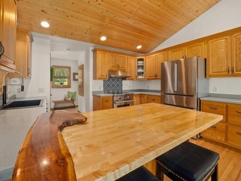 N1601 Crystal Lake Rd, , Land O Lakes,  MI 54540