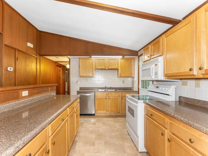 1465 E Bass Lake Rd, , Washington,  WI 54521 USA