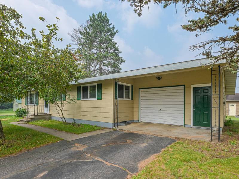 320 S 2nd St, , Eagle River,  WI 54521 USA