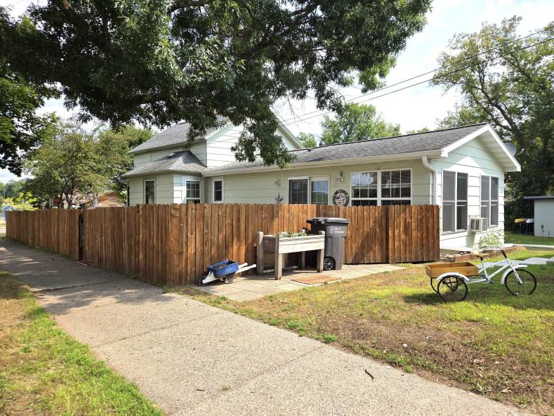 104 River St, , Tomahawk,  WI 54487 USA