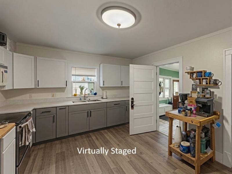 302 E Pine St, , Eagle River,  WI 54521 USA