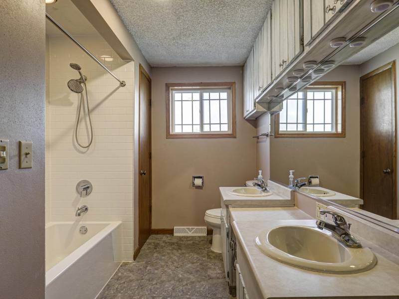 210 East St, , Merrill,  WI 54452 USA