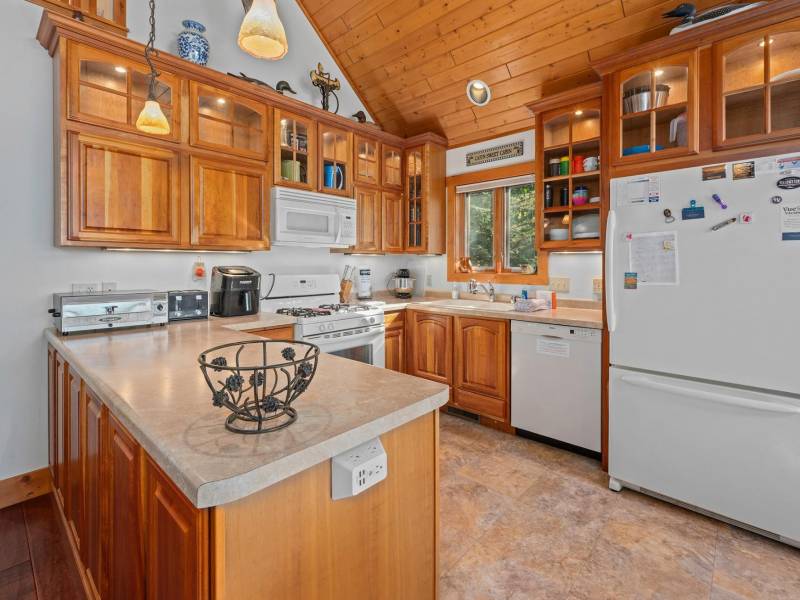 4001 Shangri La Rd, , Eagle River,  WI 54521 USA