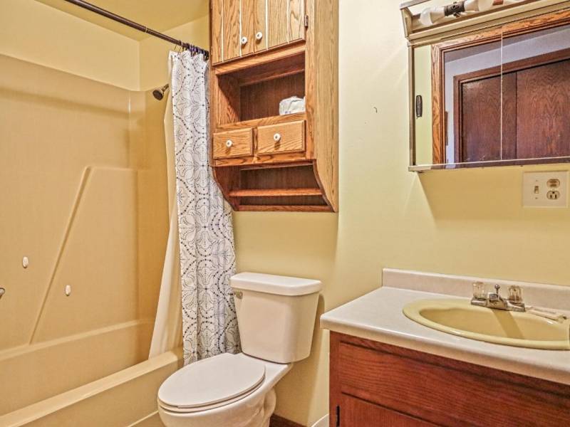 W6067 Duck Point Rd #A & #B, , Tomahawk,  WI 54487 USA