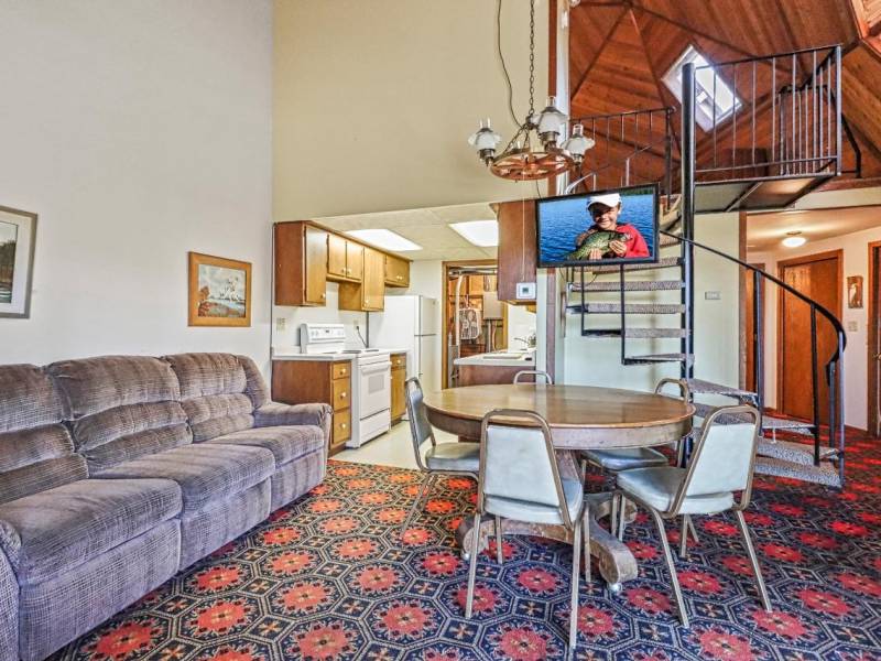 W6067 Duck Point Rd #A & #B, , Tomahawk,  WI 54487 USA